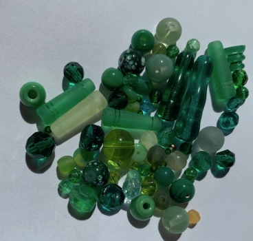 Glasperlenmischung grün